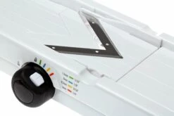 Mandoline OXO V-blade, 1071480 11 Mandoline OXO V-blade, 1071480 -Pas Cher Lame Pro Magasin OXO1071480 03 oxo v blade mandoline oxo1071480 d4