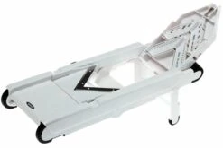 Mandoline OXO V-blade, 1071480 12 Mandoline OXO V-blade, 1071480 -Pas Cher Lame Pro Magasin OXO1071480 04 oxo v blade mandoline oxo1071480 d5