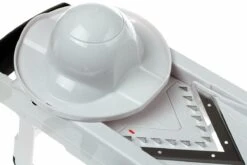 Mandoline OXO V-blade, 1071480 15 Mandoline OXO V-blade, 1071480 -Pas Cher Lame Pro Magasin OXO1071480 07 oxo v blade mandoline oxo1071480 d8