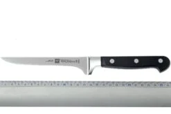 Zwilling - Professional « S » Couteau à Désosser 14 Cm -Pas Cher Lame Pro Magasin ZW31024 140 04 zwilling professional s 31024 140 uitbeenmes d4